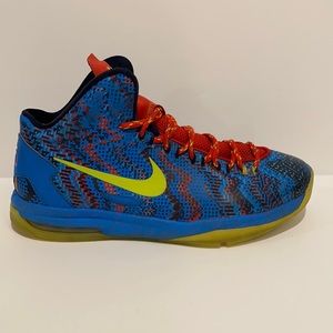 Nike KD 5 - Christmas - Size 6 (Women’s 7.5)